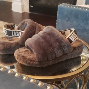 UGGS Fluffy Yeah fur slides